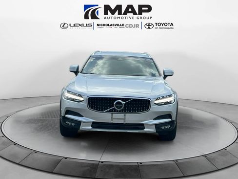 Used 2018 Volvo V90 T5 Cross Country w/ Convenience Package AWD/4WD image 8