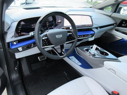 New 2026 Cadillac Optiq Sport 2 image 15