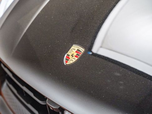 Certified 2026 Porsche Macan AWD/4WD image 11