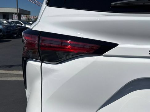 New 2026 Toyota Sienna XSE FWD image 13