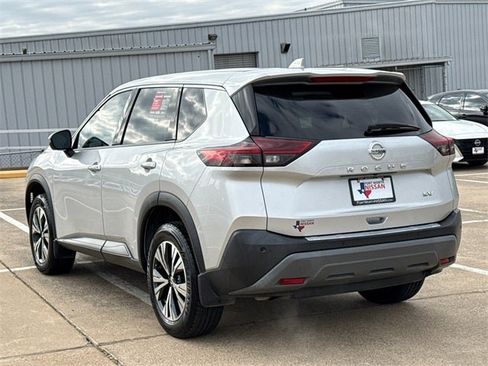 Certified 2021 Nissan Rogue SV image 8