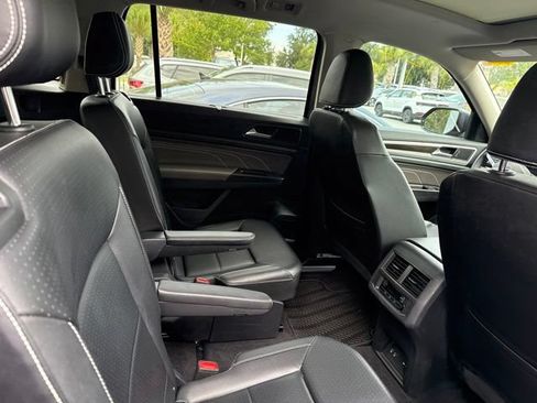 Used 2022 Volkswagen Atlas SE FWD image 11