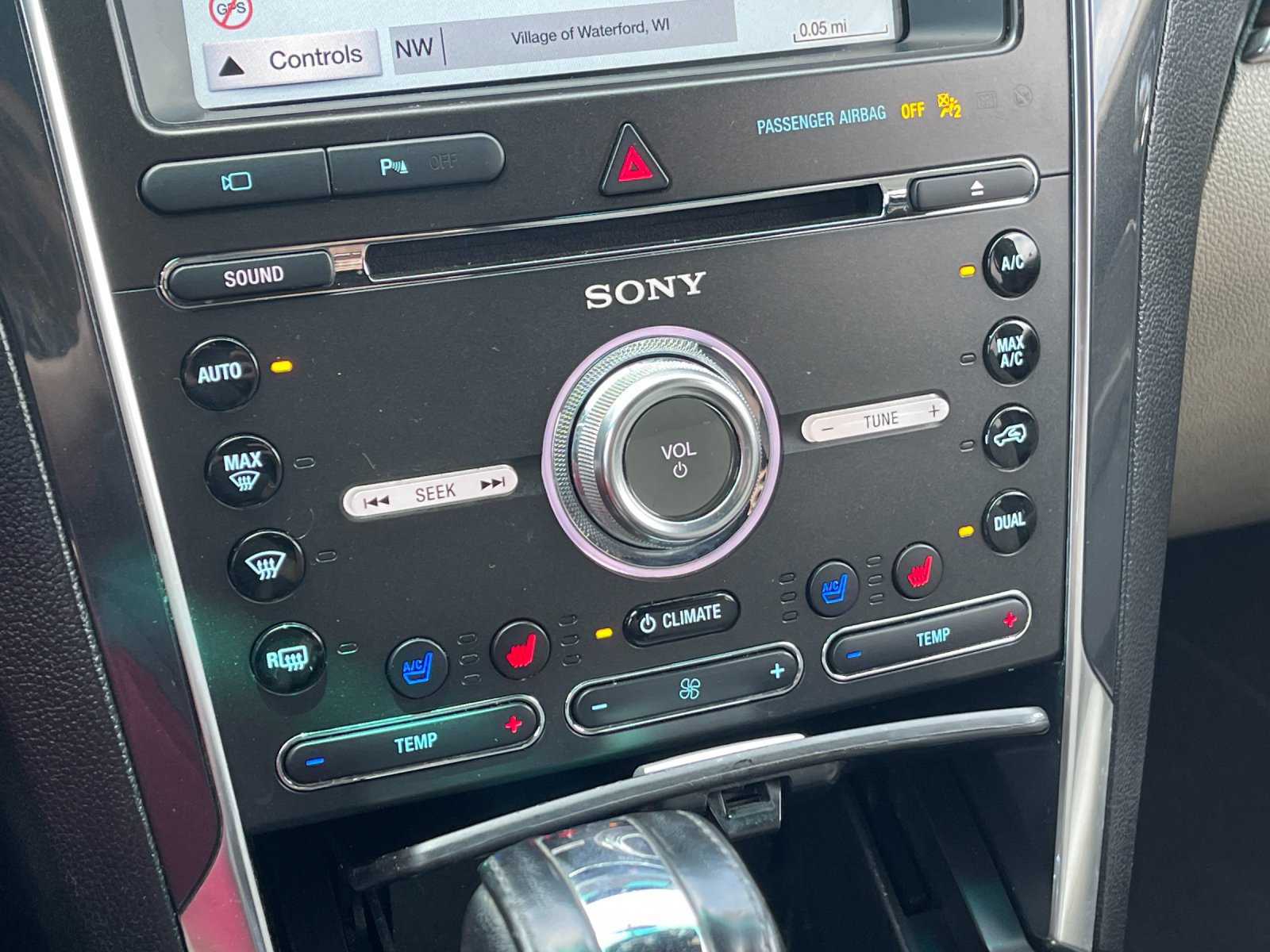 Used 2018 Ford Explorer Limited FWD image 24