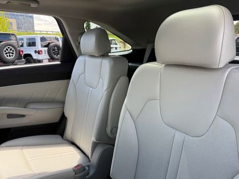 Used 2023 Kia Sorento SX AWD/4WD image 26