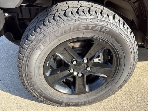 Used 2021 Jeep Wrangler Unlimited Sahara image 11