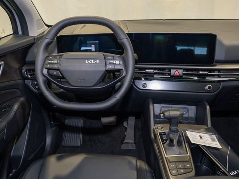 New 2026 Kia Sportage EX image 8