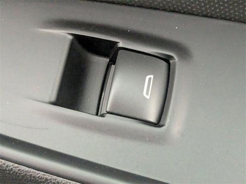 Certified 2023 Chevrolet Traverse RS w/ LPO, Floor Liner Package image 36