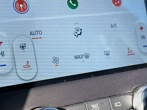 Certified 2024 Ford Edge SEL w/ Convenience Package image 20