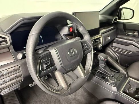 Used 2024 Toyota Tacoma TRD Sport image 24
