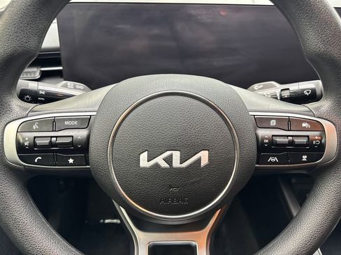 Used 2025 Kia K5 LXS FWD image 56