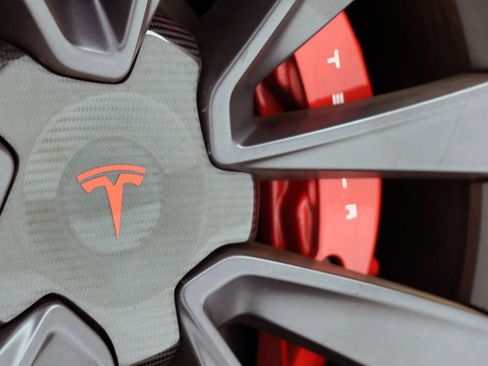 Used 2022 Tesla Model X image 12