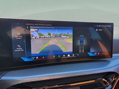New 2026 BMW 330i Sedan w/ Convenience Package RWD image 23