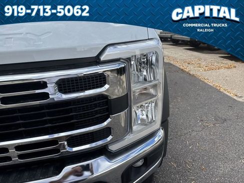New 2025 Ford F550 4x4 Crew Cab image 11