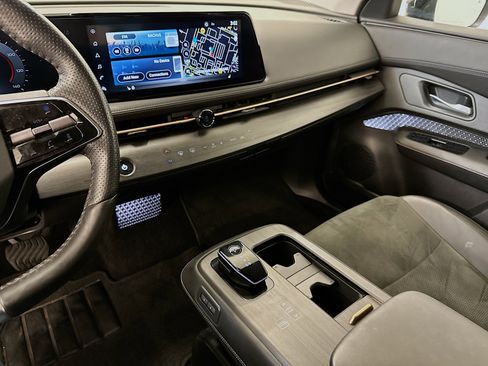 Used 2023 Nissan Ariya AWD image 26