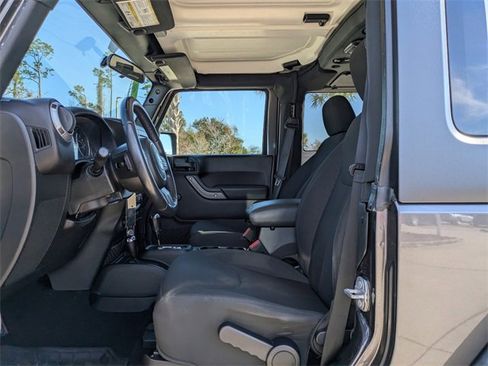 Used 2017 Jeep Wrangler Sport image 17