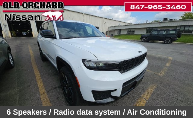 Used 2023 Jeep Grand Cherokee L Laredo AWD/4WD image 2