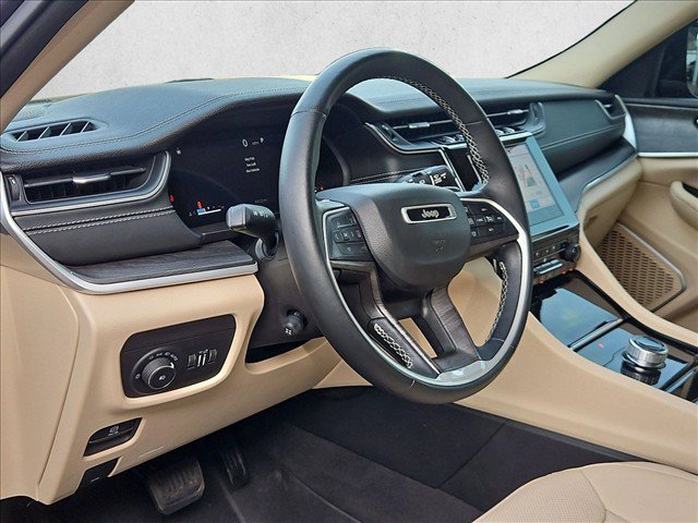 Used 2022 Jeep Grand Cherokee L Limited w/ Luxury Tech Group II RWD image 10