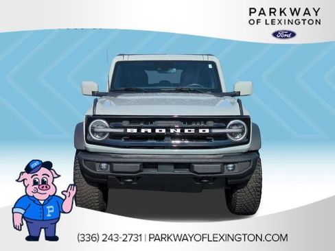 Used 2023 Ford Bronco Outer Banks w/ Sasquatch Package AWD/4WD image 8