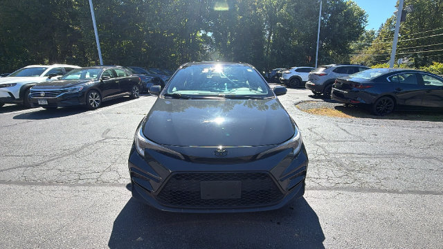 Used 2023 Toyota Corolla SE w/ SE Premium Package FWD image 2