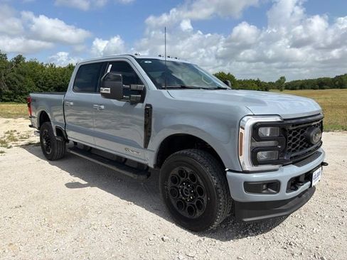 New 2026 Ford F250 Lariat w/ Black Appearance Package AWD/4WD image 5