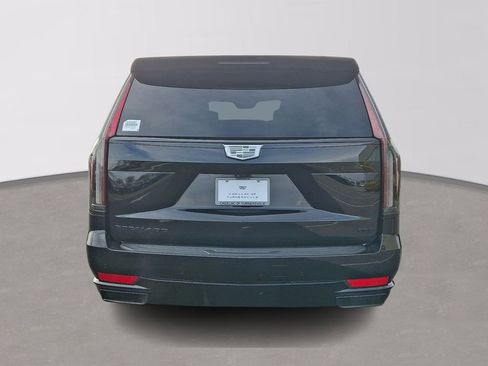 Used 2023 Cadillac Escalade ESV Sport Platinum w/ LPO, ONYX Package image 5