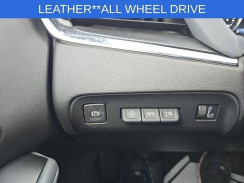 Used 2023 Buick Enclave Premium image 34