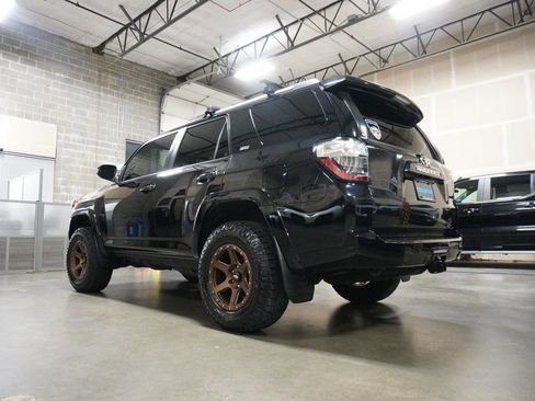 Used 2021 Toyota 4Runner SR5 image 3