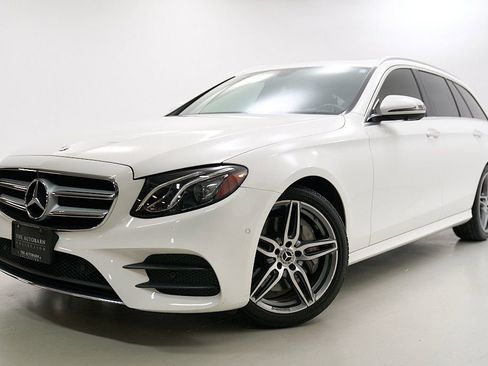 Used 2019 Mercedes-Benz E 450 4MATIC Wagon image 2