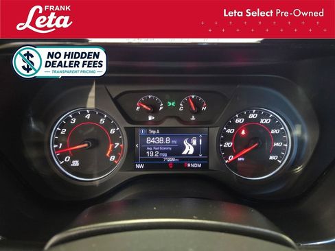 Used 2020 Chevrolet Camaro LT RWD image 17