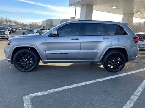 Used 2021 Jeep Grand Cherokee Laredo X AWD/4WD image 9