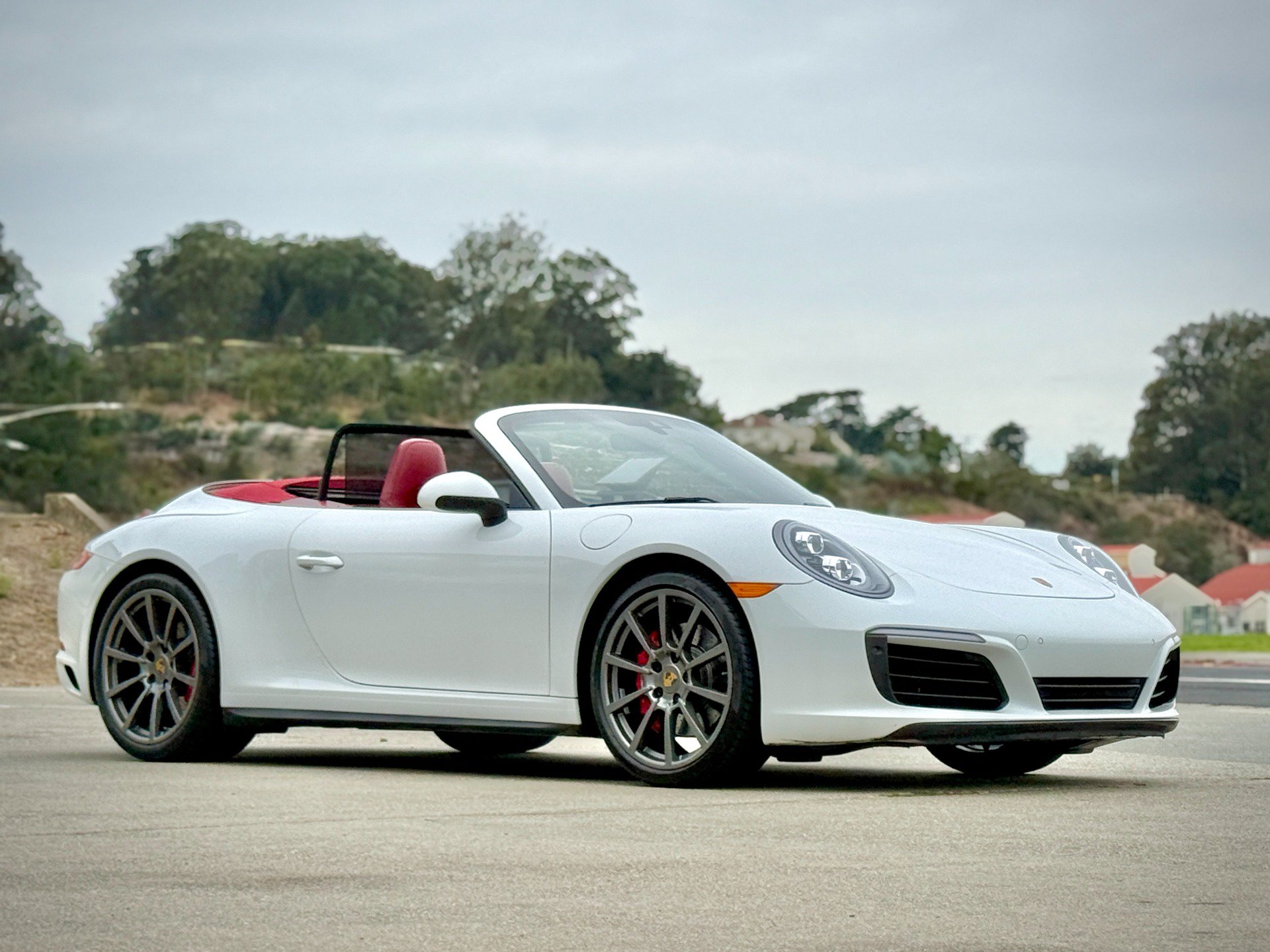 Used 2019 Porsche 911 Carrera 4S AWD/4WD image 18