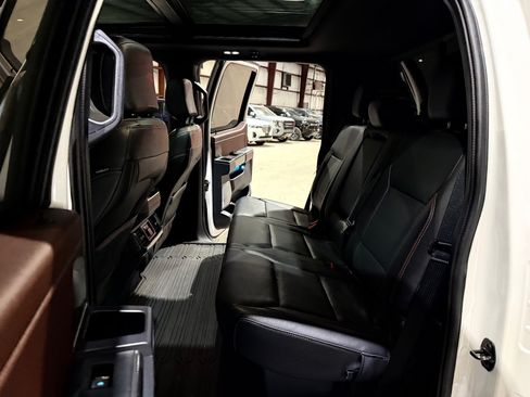 Used 2022 Ford F150 Lariat w/ Equipment Group 502A High AWD/4WD image 17