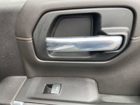 Used 2022 GMC Sierra 2500 AT4 image 35