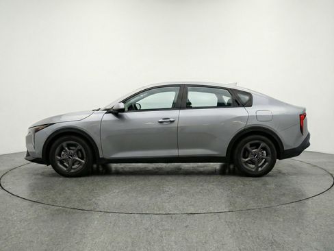 Used 2025 Kia K4 LXS image 5