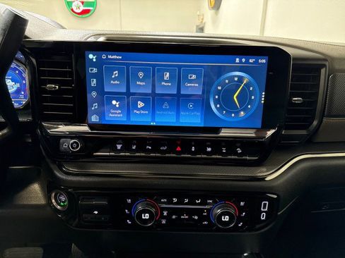 Used 2024 Chevrolet Silverado 2500 ZR2 w/ Technology Package image 27