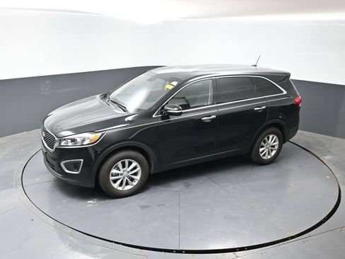 Used 2017 Kia Sorento L FWD image 17