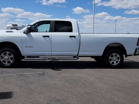 Used 2024 RAM 2500 Big Horn AWD/4WD image 2