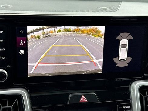 Certified 2023 Kia Sorento EX w/ Panoramic Sunroof Package image 29