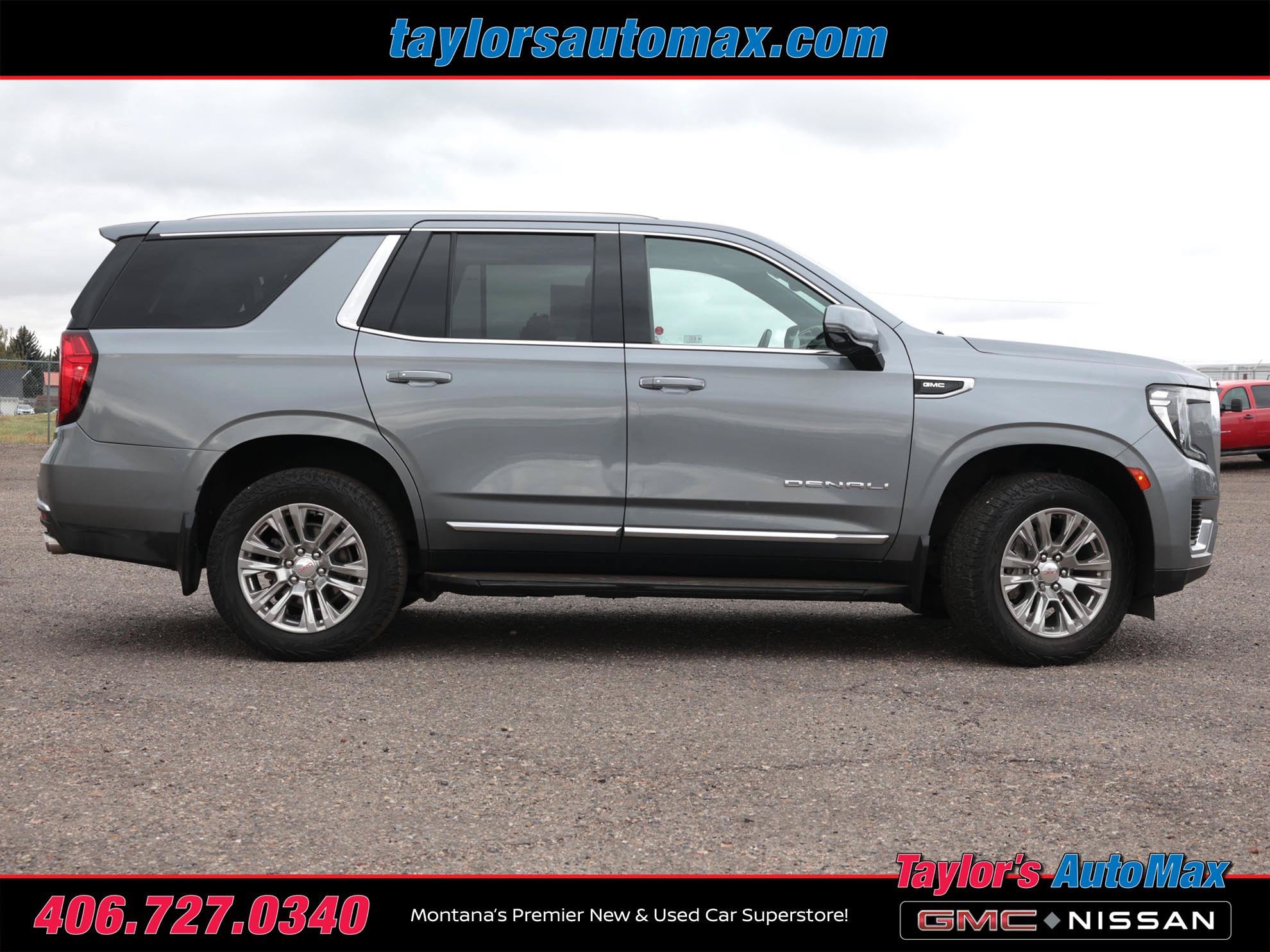 Used 2022 GMC Yukon Denali w/ Advanced Technology Package AWD/4WD image 3
