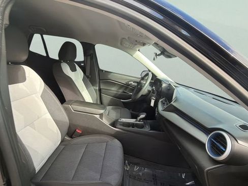 Certified 2024 Chevrolet Trax LS w/ LS Convenience Package image 20