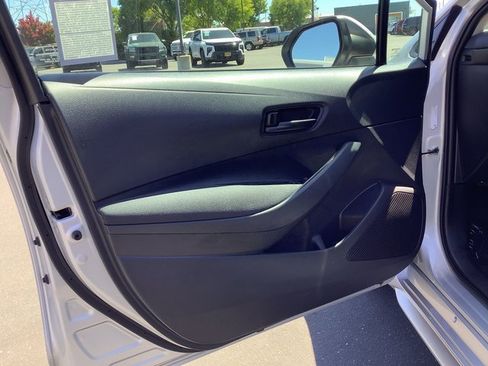 Used 2023 Toyota Corolla LE image 9