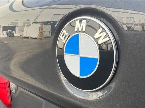 Used 2018 BMW 530e RWD image 11