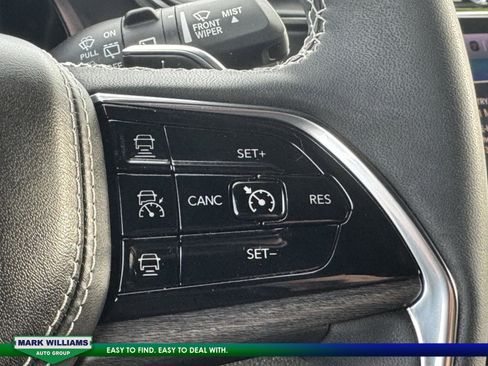 Used 2023 Jeep Grand Cherokee L Overland image 17