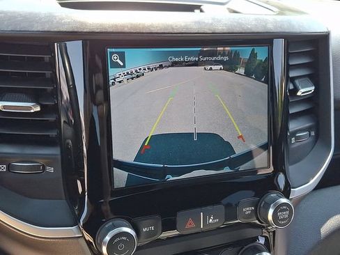 Used 2022 RAM 1500 Big Horn AWD/4WD image 18
