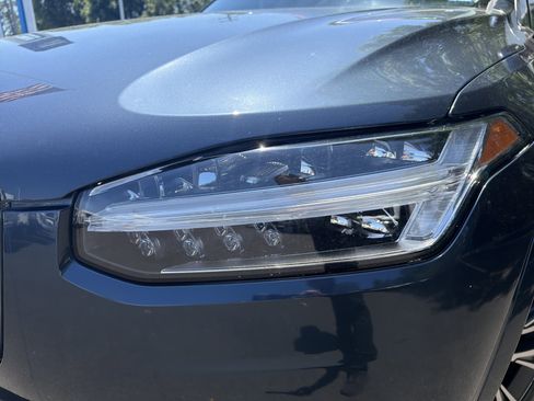 Used 2020 Volvo XC90 T5 Momentum w/ Protection Package Premier FWD image 6