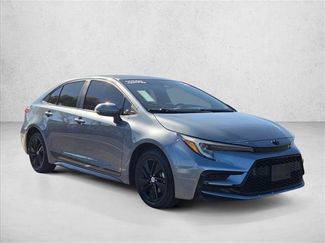 Used 2024 Toyota Corolla SE video 3