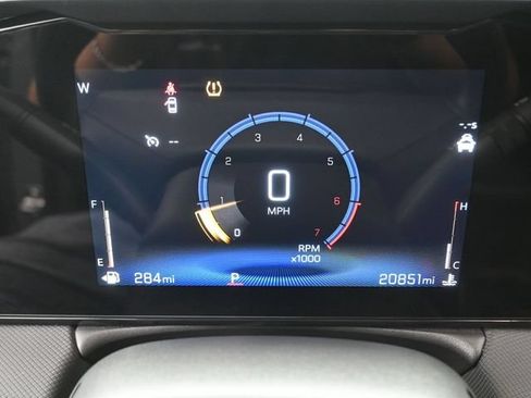 Used 2025 Chevrolet TrailBlazer LT FWD image 32
