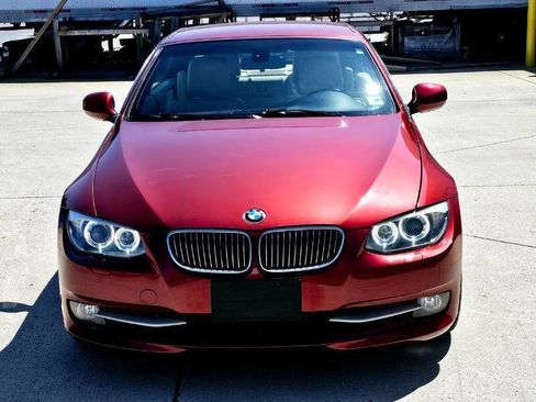 Used 2011 BMW 335i Convertible image 19