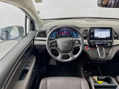 Used 2020 Honda Odyssey EX-L image 2