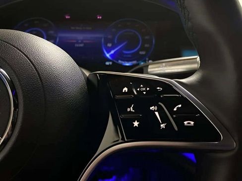 Used 2023 Mercedes-Benz EQS 580 4MATIC Sedan image 35